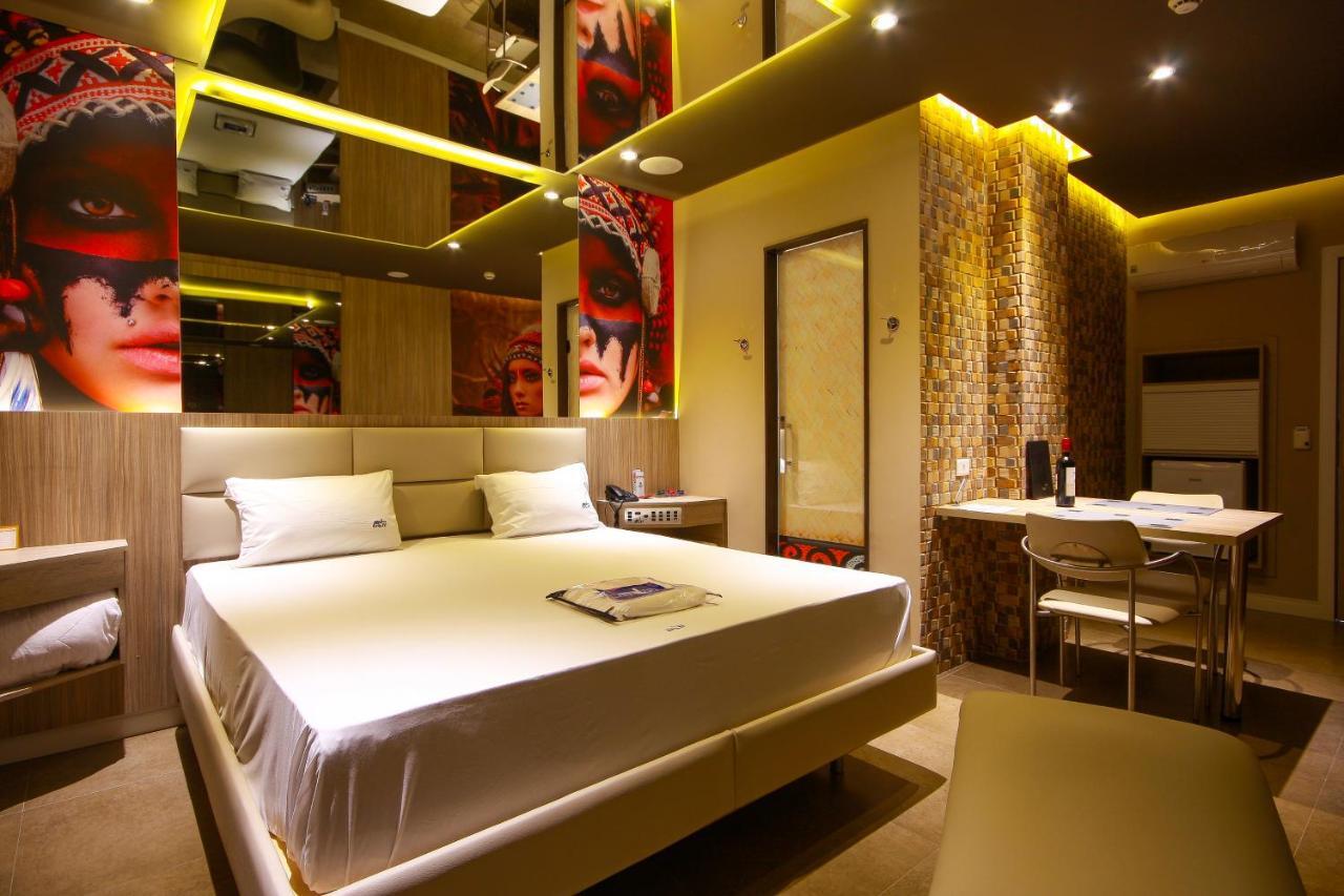 Motel Golf (Adults Only) Osasco Buitenkant foto
