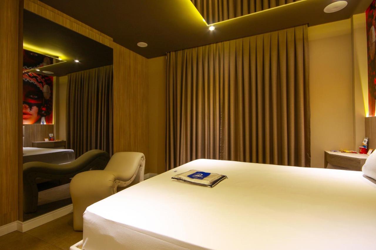 Motel Golf (Adults Only) Osasco Buitenkant foto