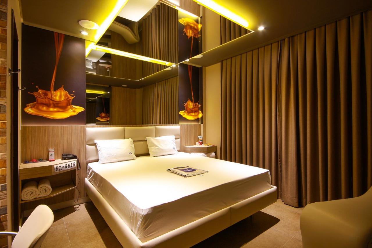 Motel Golf (Adults Only) Osasco Buitenkant foto